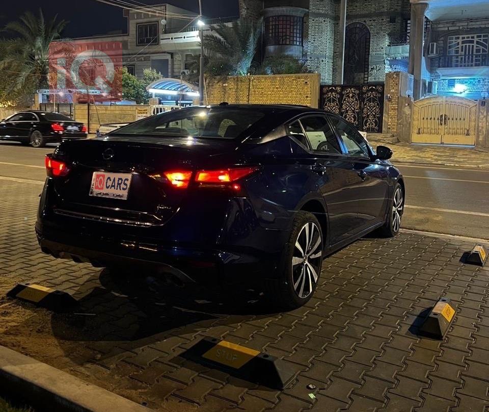 نيسان ألتيما